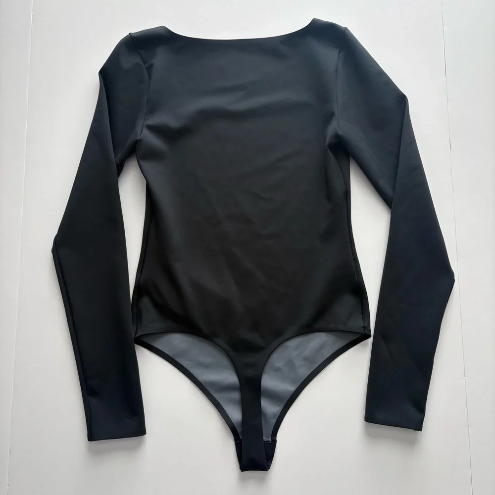 Women’s Nike Form Stealth Evaporation Long Sleeve Bodysuit Shirt XS MSRP $80 - Picture 2 of 8